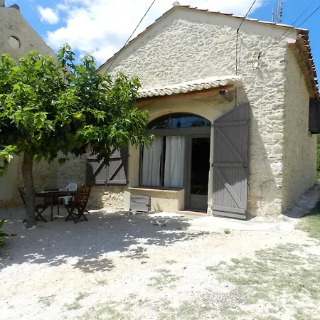 Holiday home Veritable Mas Provencal Comprenant 3 En Pleine Nature Cavillargues