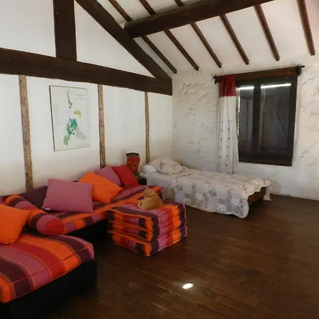 Holiday home Veritable Mas Provencal Comprenant 3 En Pleine Nature *