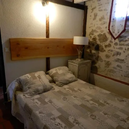 Holiday home Veritable Mas Provencal Comprenant 3 En Pleine Nature