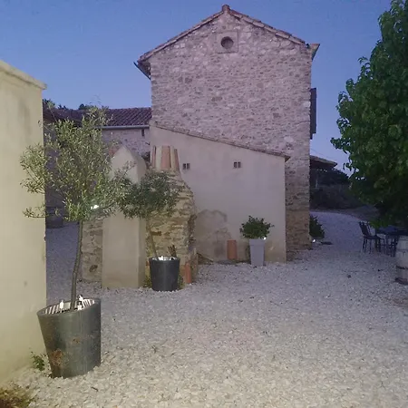 Дом отдыха Calme Et Detente En Pleine Nature Cavillargues